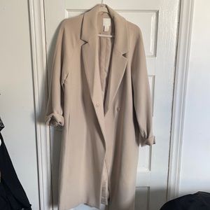 H&M beige loose fitting trench coat.
